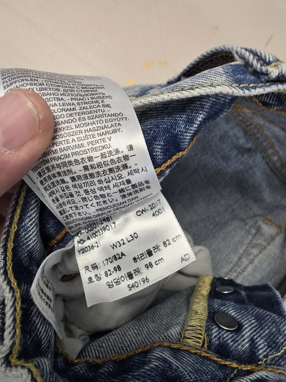 Levi's 501 Button Fly Jeans Men's Size 32x30 - Picture 5 of 8